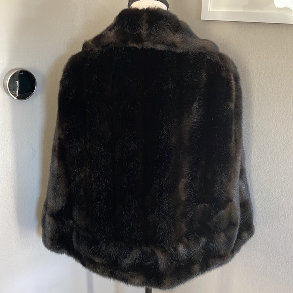 TISSAVEL faux fur cover up - Picture 5 of 7